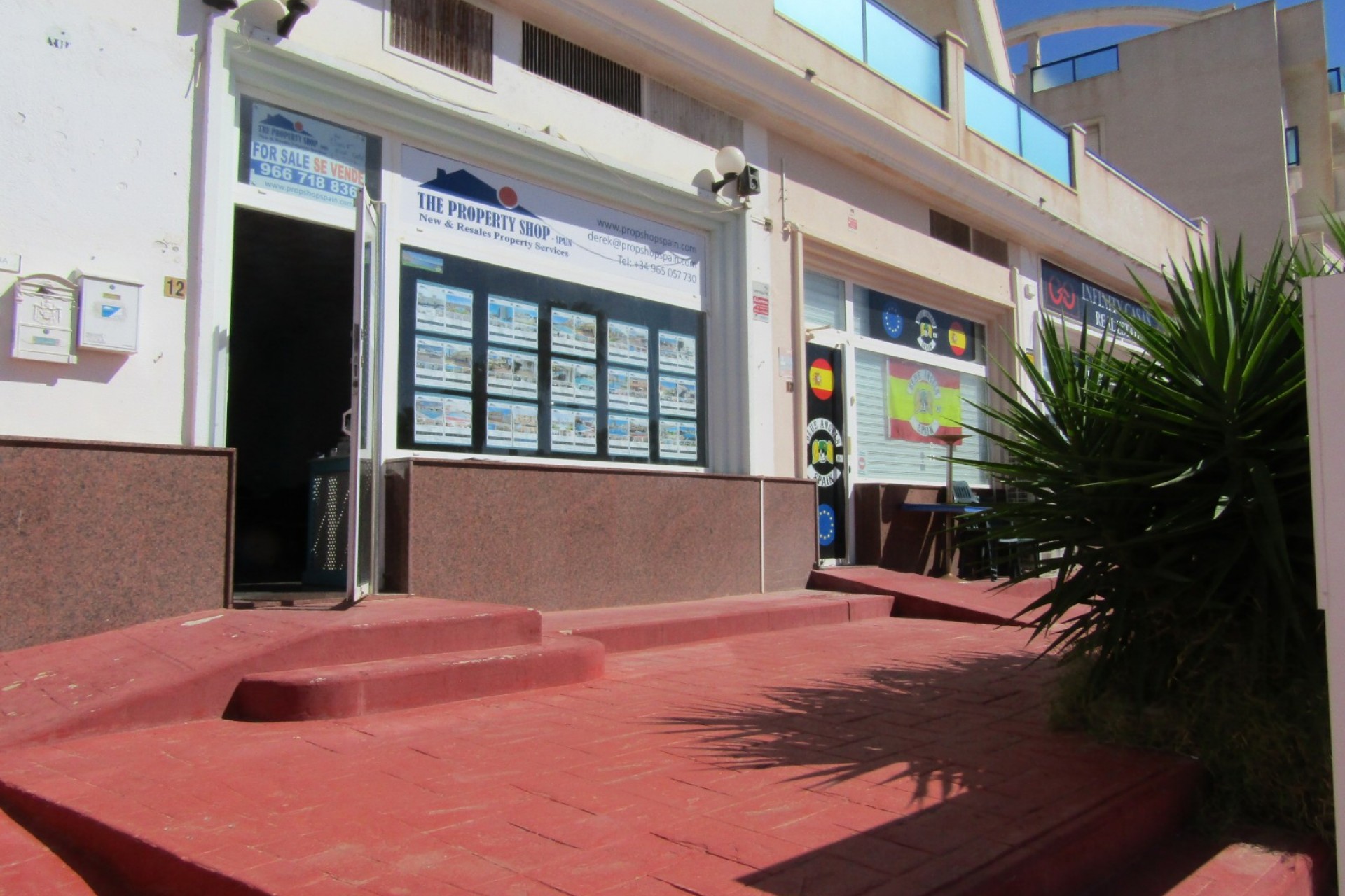 Commercial in Cabo Roig (MGH-6210CR)